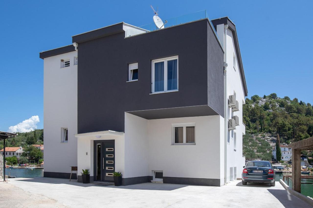 Villa Luni Blace Εξωτερικό φωτογραφία