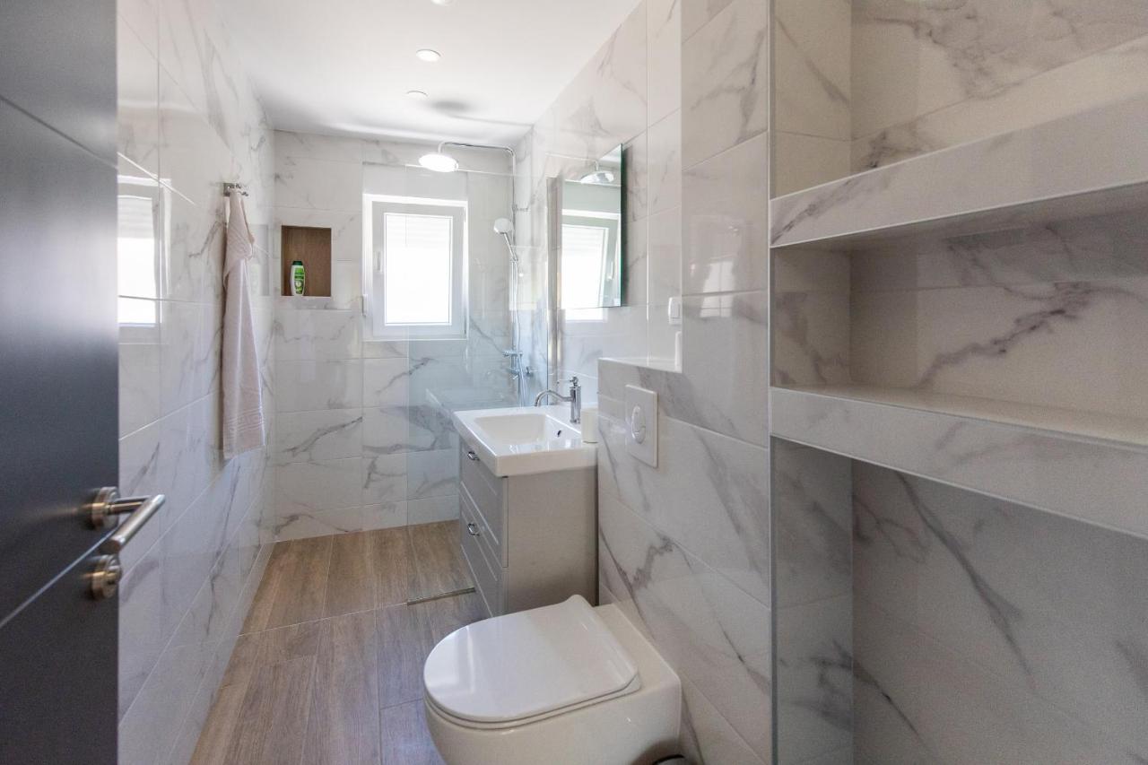Villa Luni Blace Εξωτερικό φωτογραφία