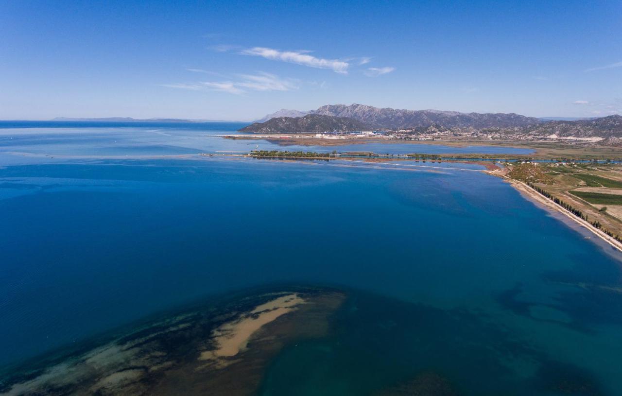 Villa Luni Blace Εξωτερικό φωτογραφία
