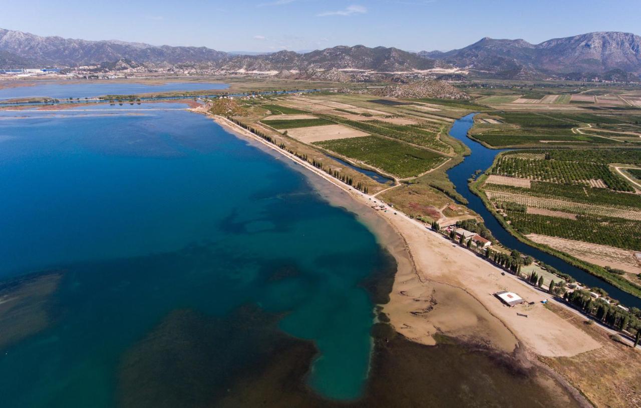 Villa Luni Blace Εξωτερικό φωτογραφία
